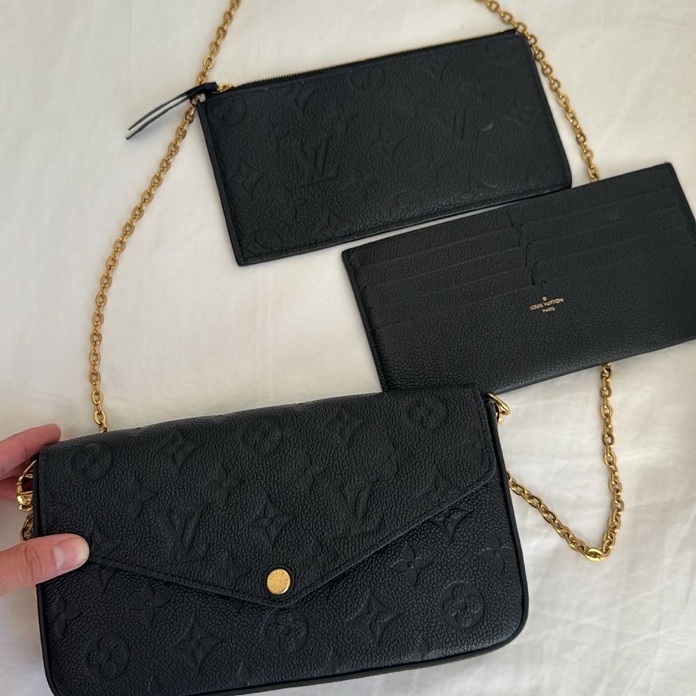 Louis Vuitton Elegant Black Designer Women's Bag with Gold Chain